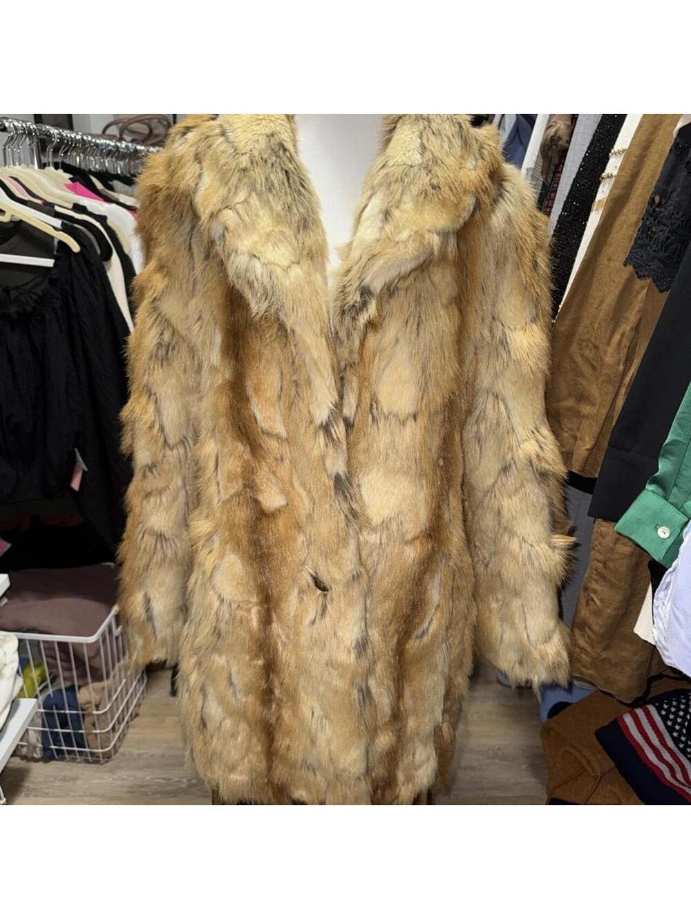 Guess vintage Brown faux fur coat with a boho vibe